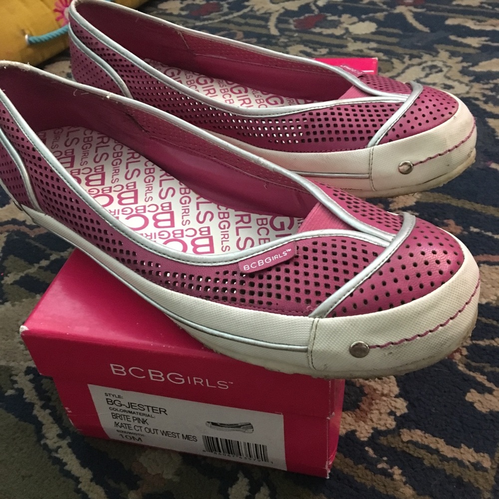 BCBGirls cute slip on mesh shoes 10